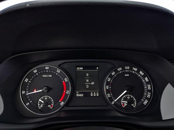Skoda Octavia IV (A8) с пробегом 2022 года, цена 2 235 000 рублей, 95417 км, лифтбек, Автокод Объявления
