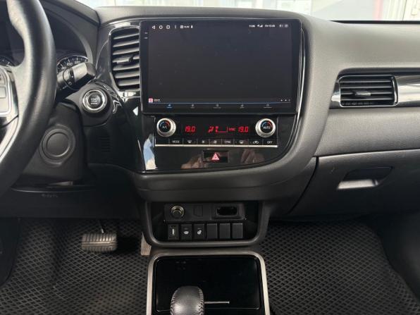 Mitsubishi Outlander III Рестайлинг 3 с пробегом 2021 года, цена 2 299 000 рублей, 93000 км, внедорожник, Автокод Объявления