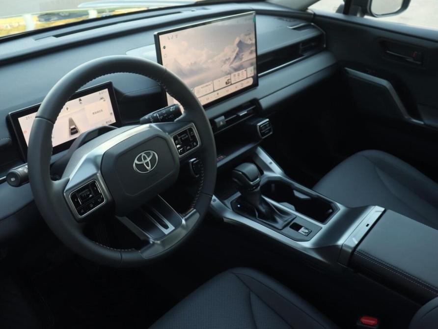 Toyota RAV4 VI (XA60) Казань  - изображение 5