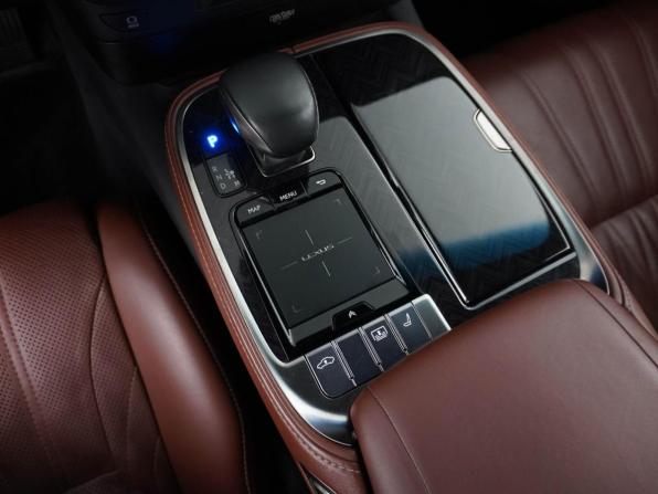 Lexus LS V с пробегом 2018 года, цена 3 900 055 рублей, 193769 км, седан, Автокод Объявления