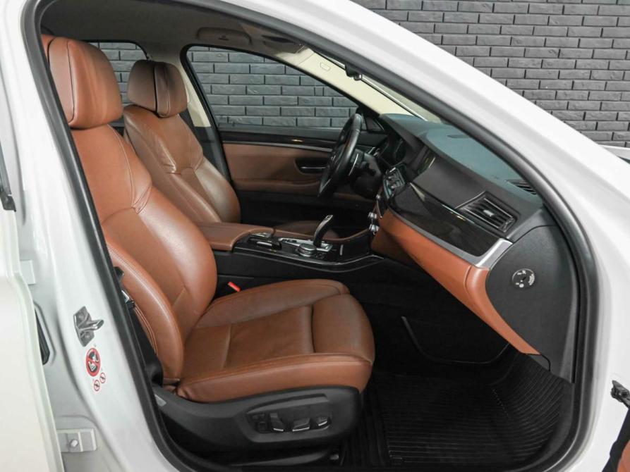 BMW 5 серии VI (F10/F11/F07) Рестайлинг Екатеринбург  - изображение 13