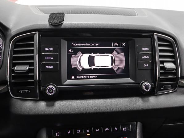 Skoda Karoq I с пробегом 2020 года, цена 1 799 000 рублей, 161214 км, внедорожник, Автокод Объявления