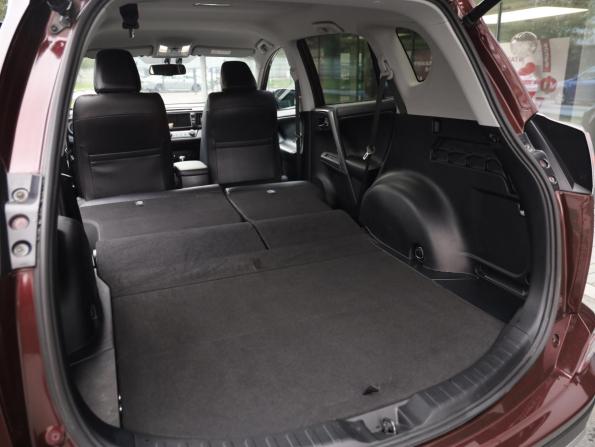 Toyota RAV4 IV (XA40) Рестайлинг с пробегом 2018 года, цена 2 699 777 рублей, 64124 км, внедорожник, Автокод Объявления