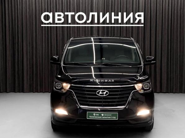Hyundai H-1 II Рестайлинг 2 с пробегом 2021 года, цена 2 970 000 рублей, 170000 км, минивэн, Автокод Объявления
