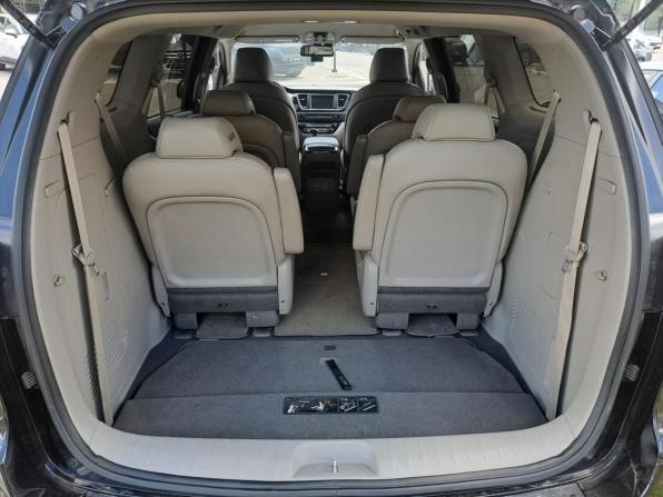 Kia Carnival III с пробегом 2020 года, цена 2 760 000 рублей, 135000 км, минивэн, Автокод Объявления