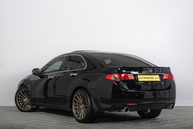 Honda Accord VIII Рестайлинг с пробегом 2011 года, цена 1 679 000 рублей, 250000 км, седан, Автокод Объявления