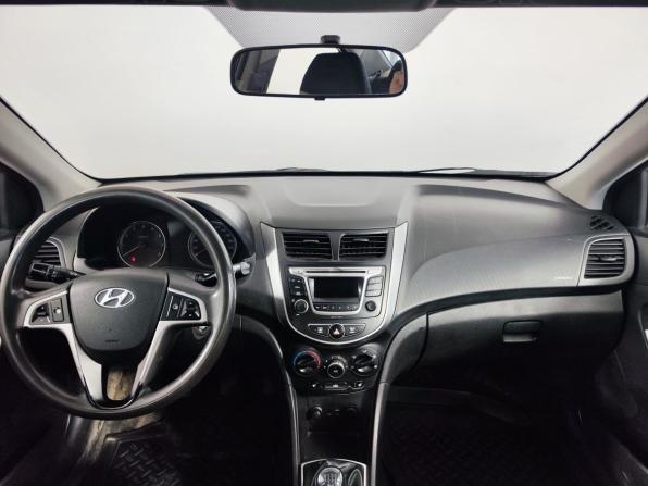 Hyundai Solaris I Рестайлинг с пробегом 2015 года, цена 865 000 рублей, 197277 км, седан, Автокод Объявления