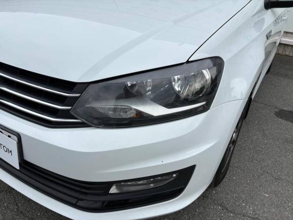 Volkswagen Polo V Рестайлинг с пробегом 2018 года, цена 990 000 рублей, 158000 км, седан, Автокод Объявления
