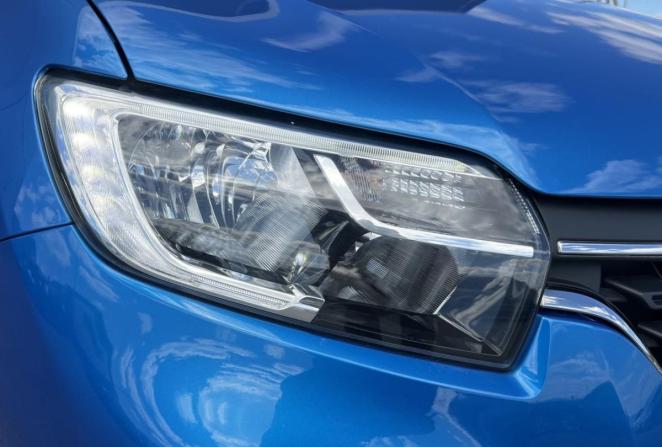 Renault Sandero II Рестайлинг с пробегом 2021 года, цена 940 000 рублей, 35010 км, хэтчбек, Автокод Объявления