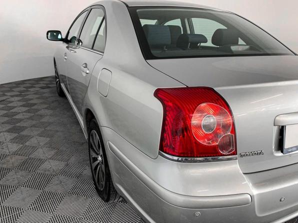 Toyota Avensis II Рестайлинг с пробегом 2006 года, цена 717 000 рублей, 211893 км, седан, Автокод Объявления