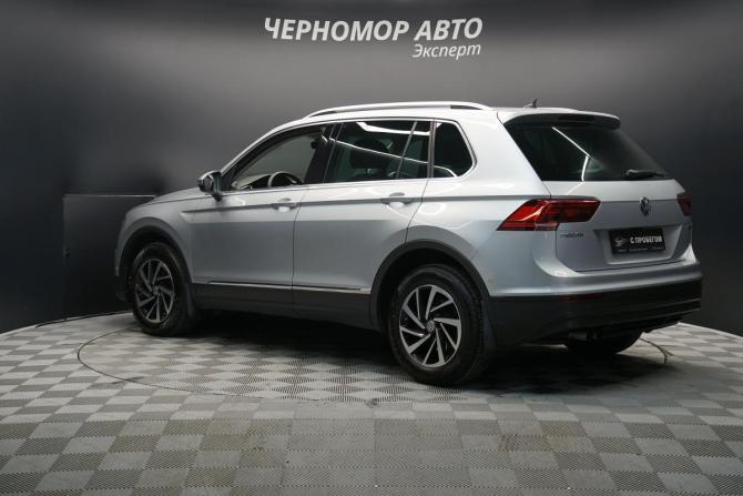 Volkswagen Tiguan II с пробегом 2018 года, цена 2 390 000 рублей, 133987 км, внедорожник, Автокод Объявления