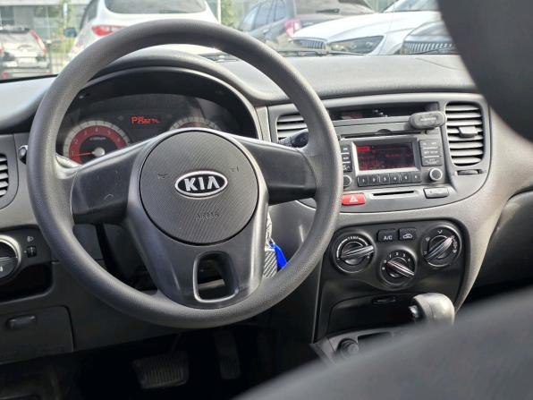 Kia Rio II Рестайлинг с пробегом 2011 года, цена 536 000 рублей, 258272 км, хэтчбек, Автокод Объявления