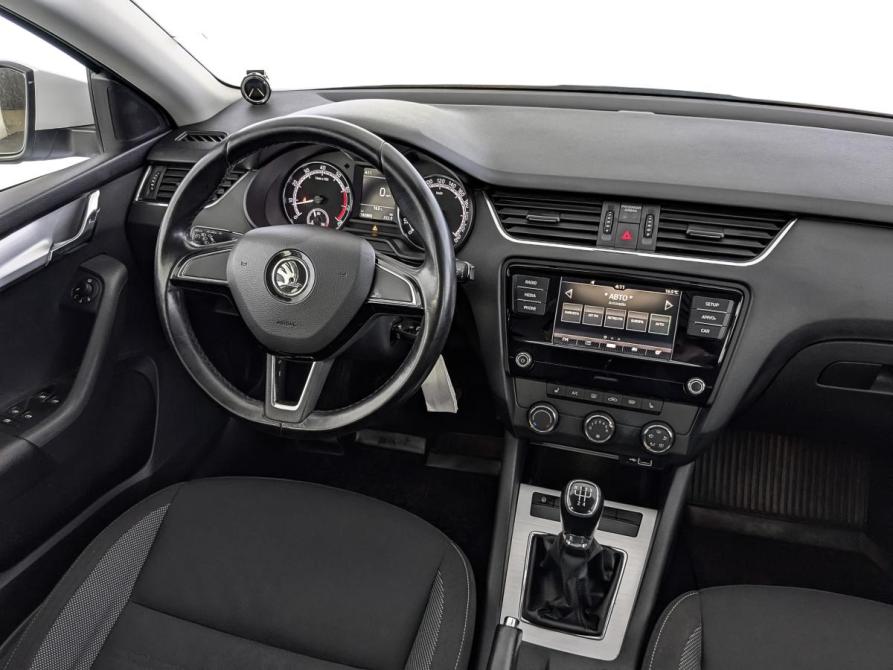Skoda Octavia III (A7) Рестайлинг Москва  - изображение 26