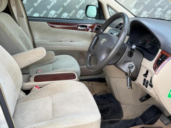 Toyota Ipsum II (M20) с пробегом 2001 года, цена 890 000 рублей, 213700 км, минивэн, Автокод Объявления