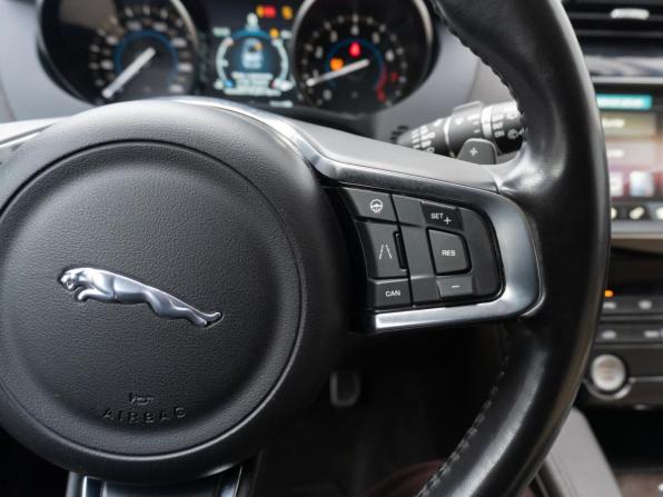 Jaguar F-Pace I с пробегом 2018 года, цена 2 950 000 рублей, 95050 км, внедорожник, Автокод Объявления