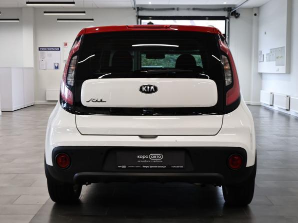 Kia Soul II Рестайлинг с пробегом 2018 года, цена 1 294 000 рублей, 155276 км, хэтчбек, Автокод Объявления