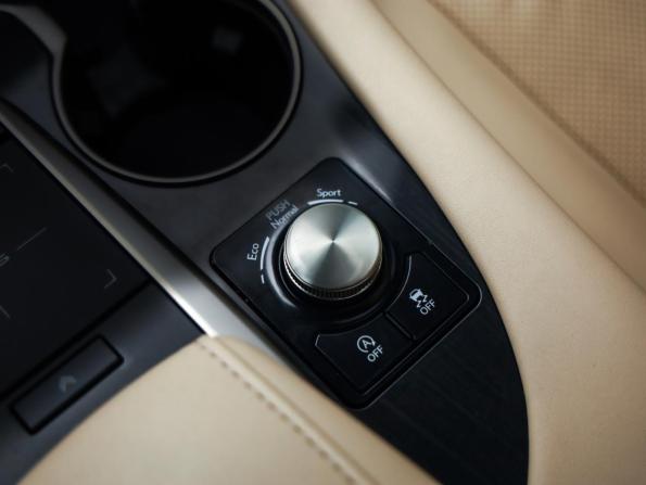 Lexus RX IV Рестайлинг с пробегом 2019 года, цена 4 399 777 рублей, 96637 км, внедорожник, Автокод Объявления