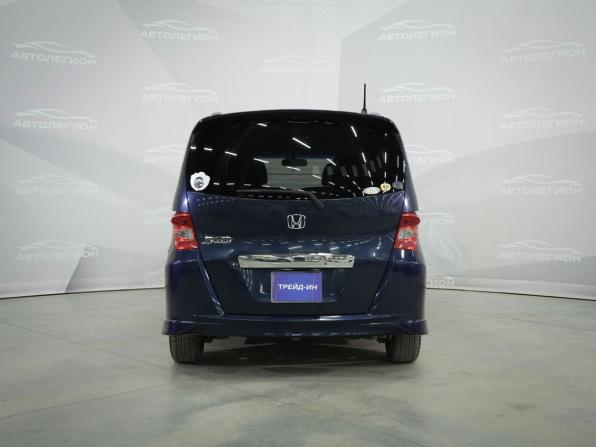 Honda Freed I с пробегом 2010 года, цена 1 070 000 рублей, 228363 км, компактвэн, Автокод Объявления