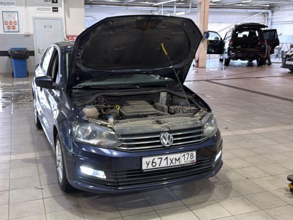 Volkswagen Polo V Рестайлинг с пробегом 2017 года, цена 1 175 000 рублей, 93000 км, седан, Автокод Объявления