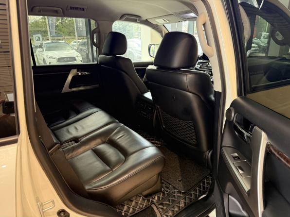 Toyota Land Cruiser 200 Series Рестайлинг 1 с пробегом 2015 года, цена 4 280 000 рублей, 161000 км, внедорожник, Автокод Объявления