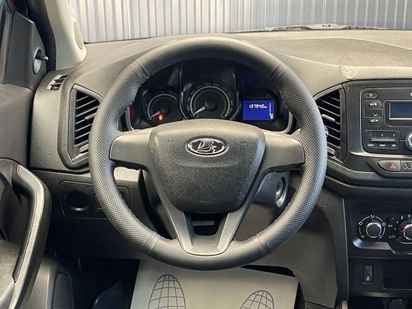 Lada (ВАЗ) XRAY I с пробегом 2018 года, цена 817 000 рублей, 137940 км, хэтчбек, Автокод Объявления