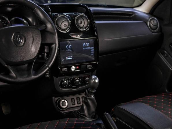 Renault Duster I Рестайлинг с пробегом 2016 года, цена 1 199 000 рублей, 210386 км, внедорожник, Автокод Объявления