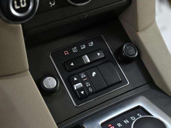 Land Rover Discovery IV Рестайлинг с пробегом 2014 года, цена 1 699 000 рублей, 126080 км, внедорожник, Автокод Объявления