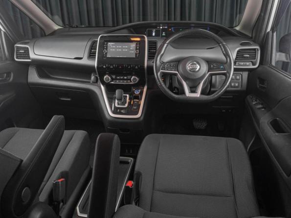 Nissan Serena V (C27) с пробегом 2018 года, цена 2 399 000 рублей, 121282 км, минивэн, Автокод Объявления