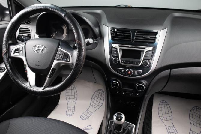 Hyundai Solaris I Рестайлинг с пробегом 2016 года, цена 1 099 000 рублей, 130000 км, седан, Автокод Объявления