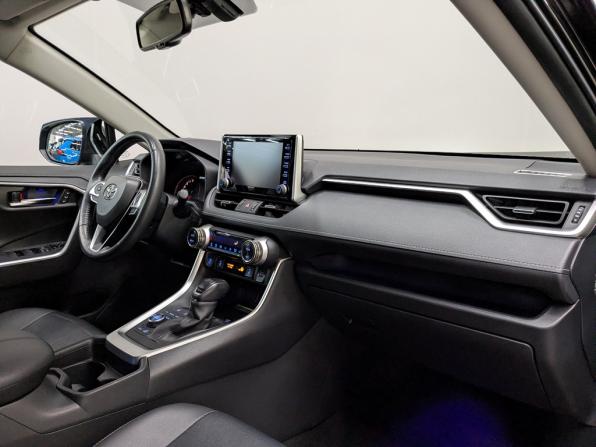 Toyota RAV4 V (XA50) с пробегом 2021 года, цена 3 600 000 рублей, 61436 км, внедорожник, Автокод Объявления
