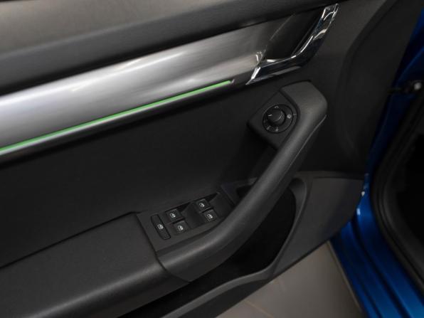 Skoda Octavia III (A7) Рестайлинг с пробегом 2019 года, цена 2 080 000 рублей, 103305 км, лифтбек, Автокод Объявления