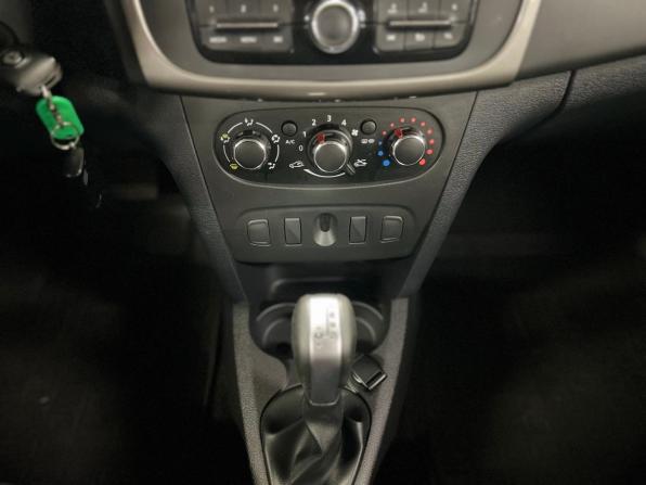 Renault Sandero II Рестайлинг с пробегом 2022 года, цена 1 410 000 рублей, 46000 км, хэтчбек, Автокод Объявления