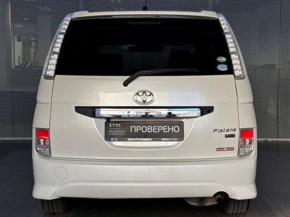Toyota ISis I Рестайлинг с пробегом 2016 года, цена 1 630 000 рублей, 145800 км, компактвэн, Автокод Объявления