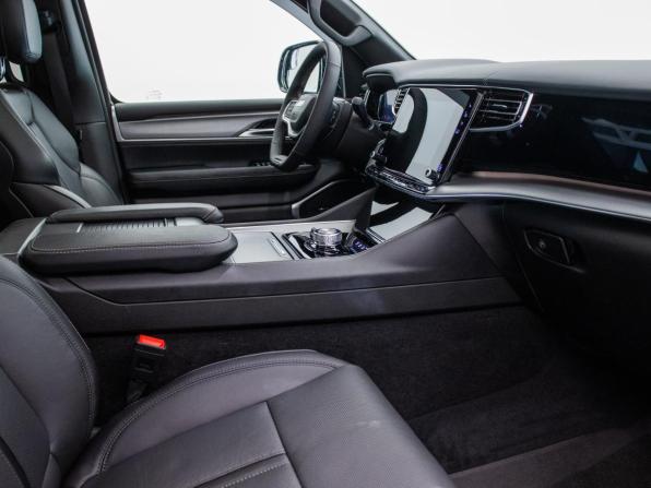 Jeep Wagoneer WS с пробегом 2023 года, цена 9 500 000 рублей, 7638 км, внедорожник, Автокод Объявления