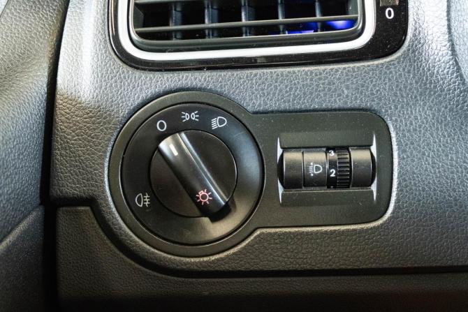 Volkswagen Polo V Рестайлинг с пробегом 2018 года, цена 1 189 000 рублей, 116665 км, седан, Автокод Объявления