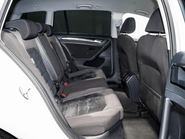 Volkswagen Golf VII с пробегом 2014 года, цена 1 395 000 рублей, 80332 км, универсал, Автокод Объявления
