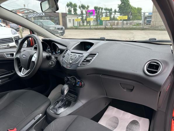 Ford Fiesta Mk6 Рестайлинг с пробегом 2015 года, цена 828 000 рублей, 136100 км, хэтчбек, Автокод Объявления