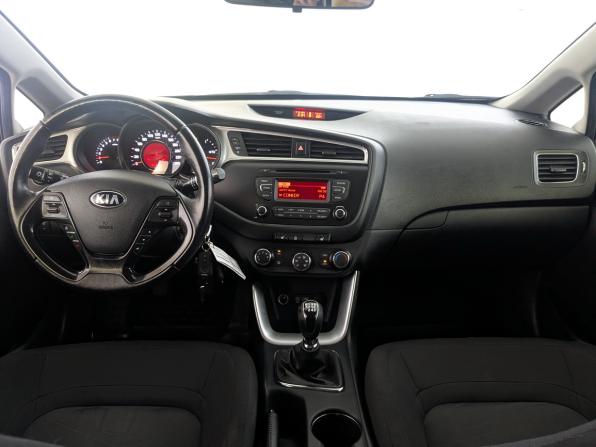 Kia Ceed II Рестайлинг с пробегом 2016 года, цена 1 070 000 рублей, 161143 км, хэтчбек, Автокод Объявления