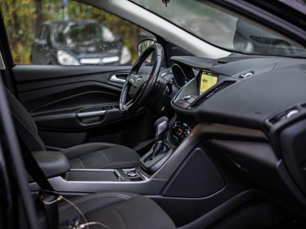 Ford Kuga II Рестайлинг с пробегом 2018 года, цена 1 615 000 рублей, 104704 км, внедорожник, Автокод Объявления