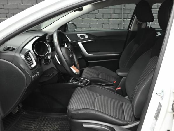Kia Ceed III Рестайлинг с пробегом 2022 года, цена 2 290 000 рублей, 47420 км, хэтчбек, Автокод Объявления