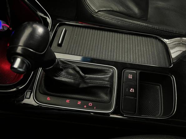 Kia Sorento II Рестайлинг с пробегом 2018 года, цена 2 065 000 рублей, 180000 км, внедорожник, Автокод Объявления