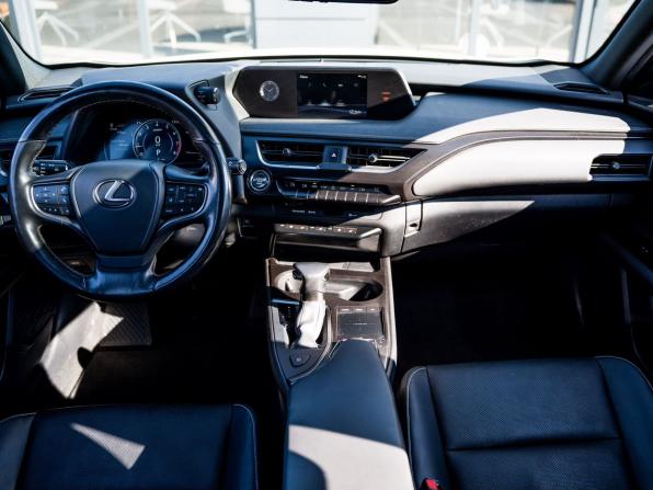 Lexus UX I с пробегом 2020 года, цена 2 700 000 рублей, 65500 км, внедорожник, Автокод Объявления