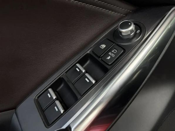 Mazda 6 III (GJ) Рестайлинг с пробегом 2016 года, цена 1 810 000 рублей, 161414 км, седан, Автокод Объявления