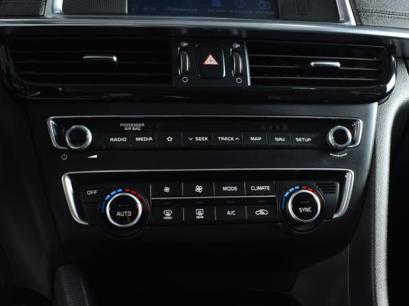 Kia Optima IV Рестайлинг с пробегом 2019 года, цена 2 174 995 рублей, 99208 км, седан, Автокод Объявления