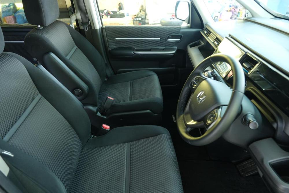 Honda Stepwgn V Омск  - изображение 8