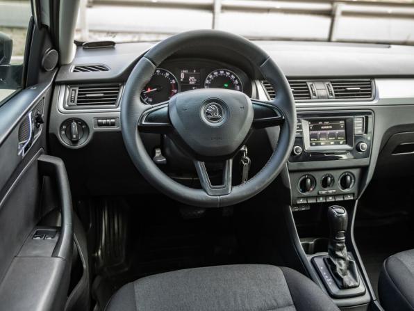 Skoda Rapid I Рестайлинг с пробегом 2017 года, цена 1 048 000 рублей, 229622 км, лифтбек, Автокод Объявления
