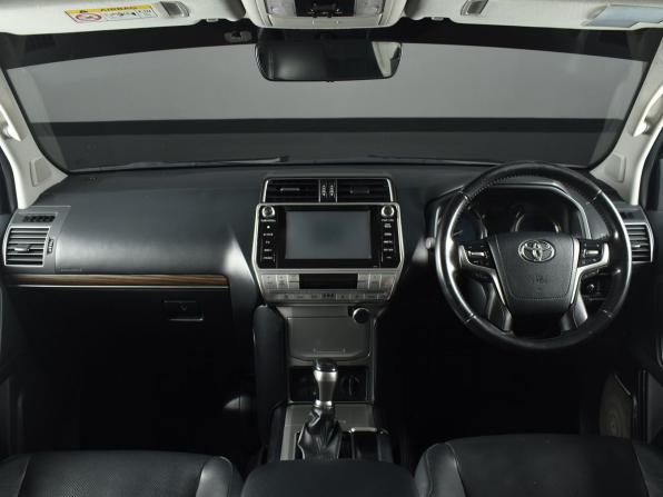 Toyota Land Cruiser Prado 150 Series Рестайлинг 2 с пробегом 2018 года, цена 3 899 995 рублей, 167328 км, внедорожник, Автокод Объявления