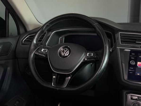 Volkswagen Tiguan II с пробегом 2019 года, цена 2 750 000 рублей, 111591 км, внедорожник, Автокод Объявления
