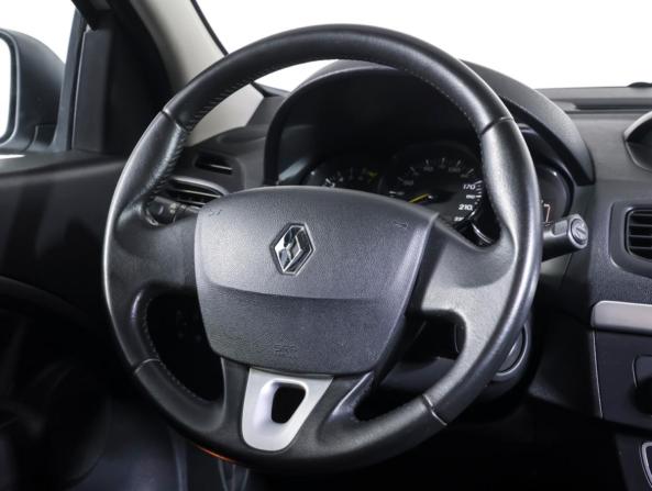 Renault Megane III Рестайлинг с пробегом 2012 года, цена 667 000 рублей, 169000 км, хэтчбек, Автокод Объявления
