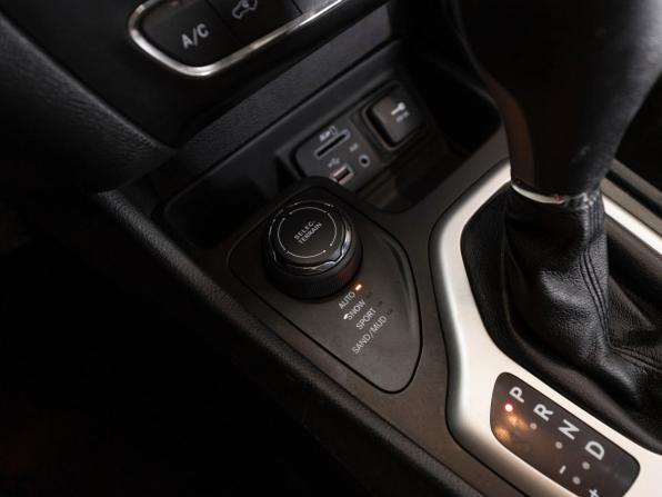Jeep Cherokee V (KL) с пробегом 2014 года, цена 1 480 000 рублей, 178393 км, внедорожник, Автокод Объявления